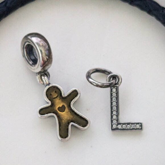 PANDORA Dual Wrap Black Corded Leather Bracelet & Two Charms - Picture 5 of 9